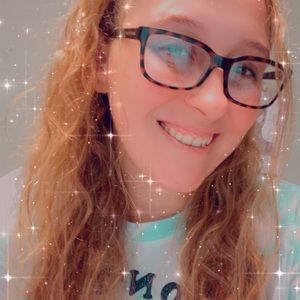 Meet your Posher, Daniela